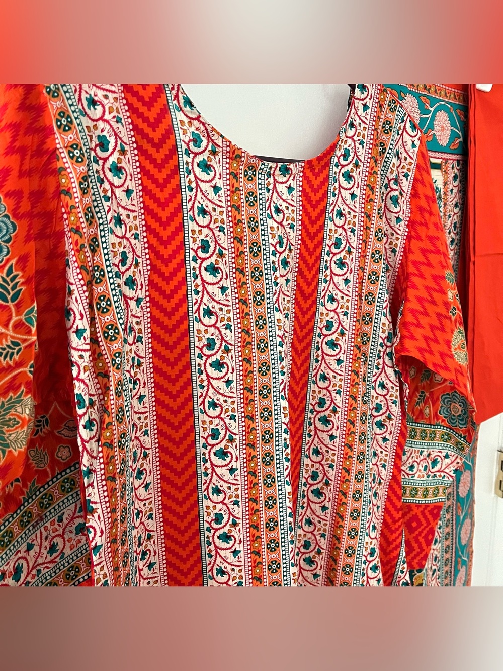 NEW Floral Print Lawn Shalwar Kameez - Picture 3 of 12